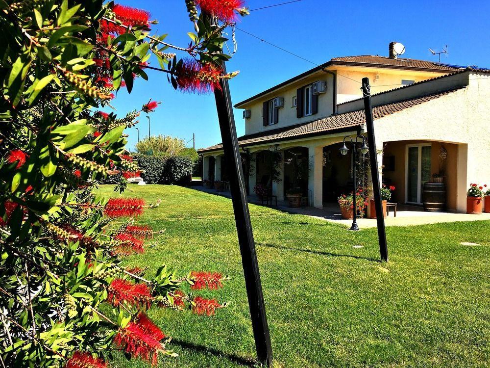 Hotel Domominore Fertilia Exterior foto
